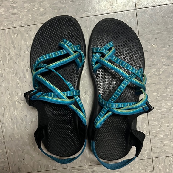 Chacos women’s size 10 - Picture 2 of 5